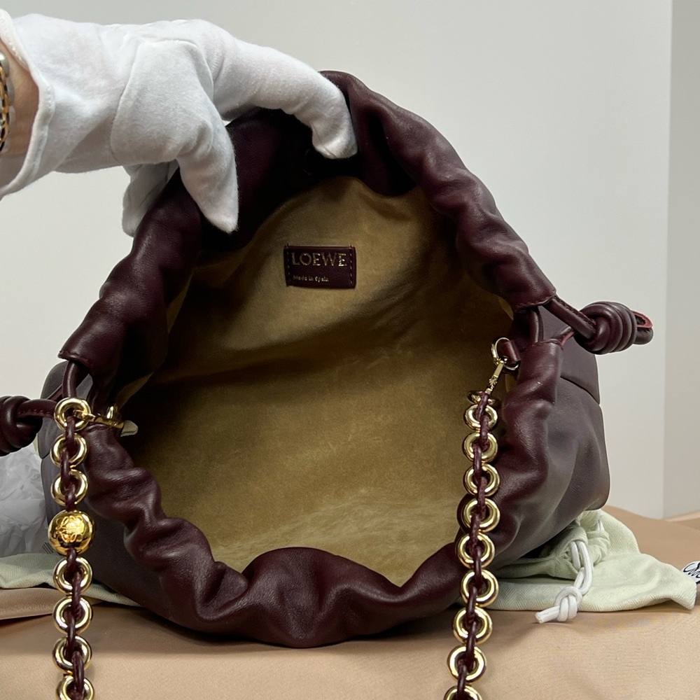 BURGUNDY NWT LOEWE FLAMENCO BAG IN MEDIUM, Napa calfskin. - Picture 8 of 15